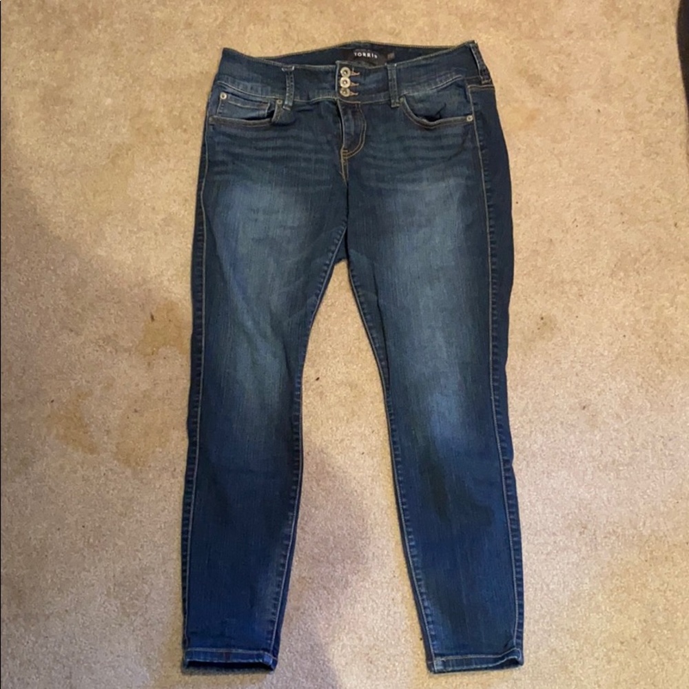 Jeggings with triple button